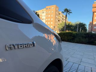 Toyota Yaris Hybrid /Solo 36.000 km / Pegatina Eco