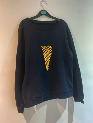 Sudadera azul con estampado de cono de helado