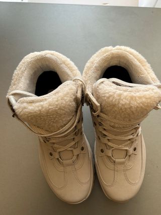 Botas de invierno forradas beige. Waterproof.