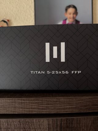 Visor Element Optics Titan nunca usado