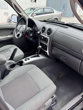 Jeep Cherokee 2800 CRD 163cv