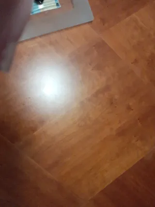 Mesa de comedor  extensible  con 4 sillas