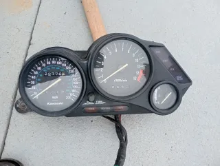 Despiece completo Kawasaki ZZR1100 (despiece). R11