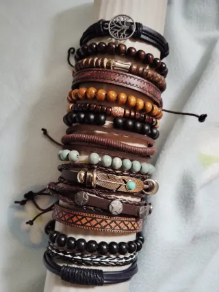 16 Pulseras Cuero y Cuentas