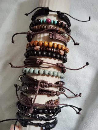 16 Pulseras Cuero y Cuentas