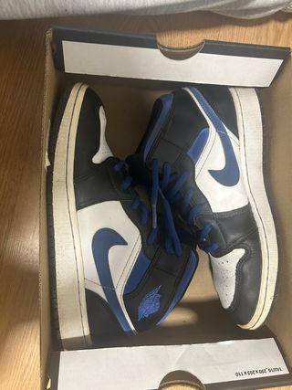 Jordan 1 Mid Azul Blanco