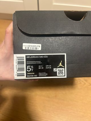 Jordan 1 Mid Azul Blanco