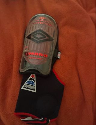 Espinilleras Umbro Tomahawk Adulto Nuevas