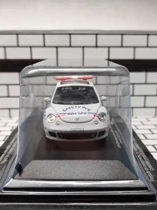 Modellino Volkswagen New Beetle Police 1:43