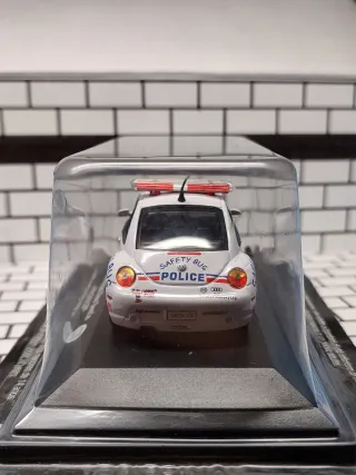 Modellino Volkswagen New Beetle Police 1:43