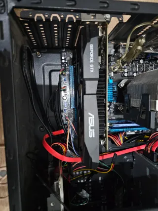 Torre completa di computer in vendita