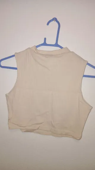 Top sin mangas beige