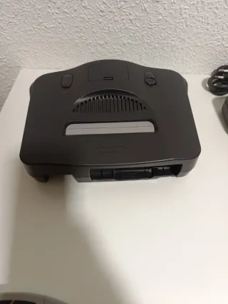 Consola Nintendo 64 Negra + Mario y Zelda