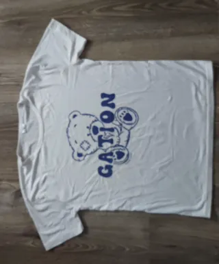 Camiseta blanca con oso GATION