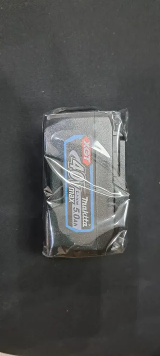 Makita Apribottiglie a forma di Batteria XGT 40V m