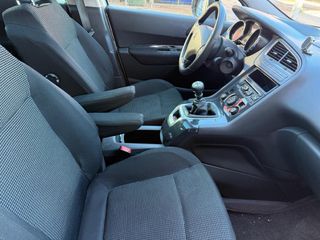 Peugeot 5008 2010