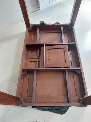 mesa y 6 sillas URGE VENTA
