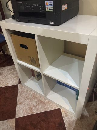 Estantería modular Ikea negra y blanca