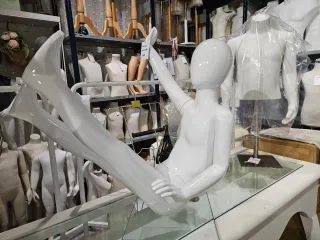 Maniquí infantil deportivo 7-8 años