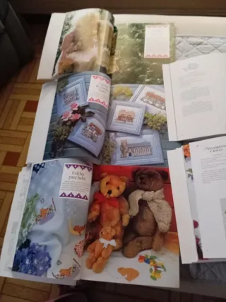 5 revistas de coleción de punto de cruz,1€cada una