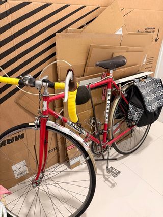 Bicicleta de Carretera Razesa Roja