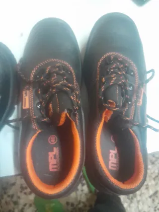 Zapatos de trabajo MPL Talla 40