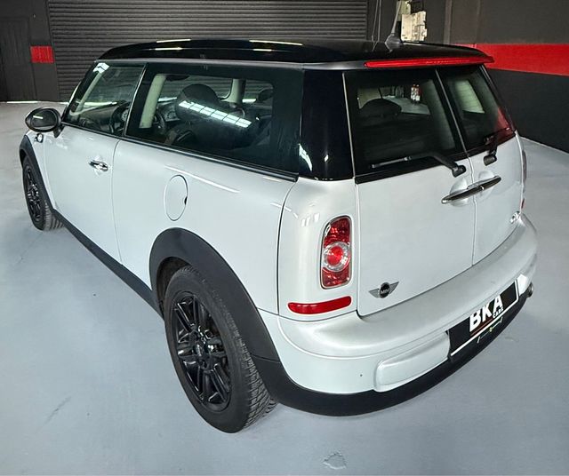 MINI Clubman 2011