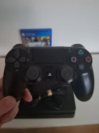 PS4 Slim 500GB + 2 Mandos + GTA V
