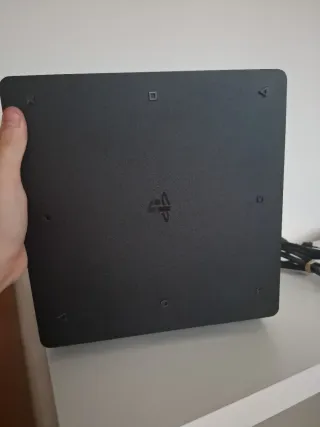 PS4 Slim 500GB + 2 Mandos + GTA V