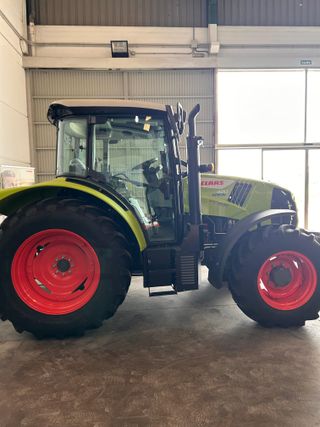 Tractor CLAAS ARION 420