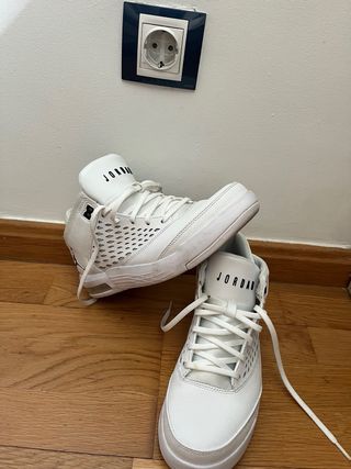 Sneakers sportive Jordan bianche originali