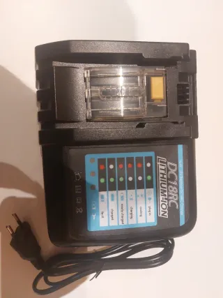 Cargador Baterías Makita