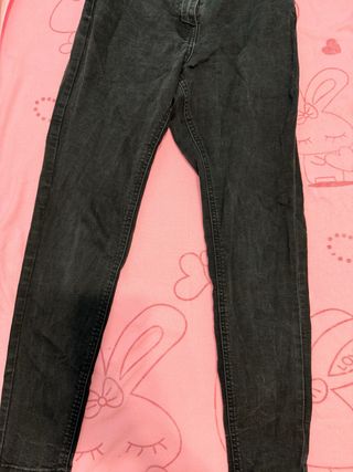 Pantalón vaquero negro