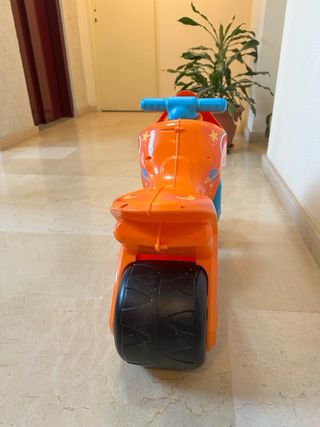 Moto infantil naranja infant planet