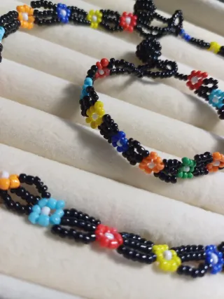 Conjunto collar y pulsera flores cuentas