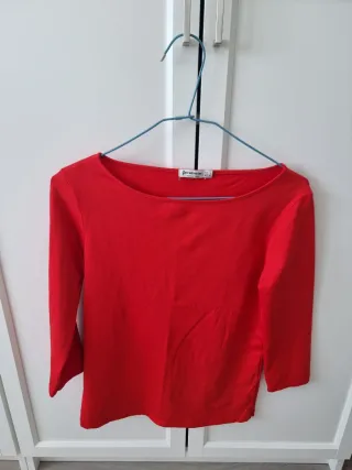 Camiseta Stradivarius Roja