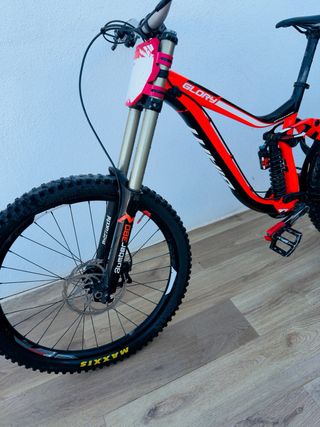 Bicicleta Giant Glory