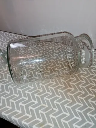 Vaso in vetro con tappo