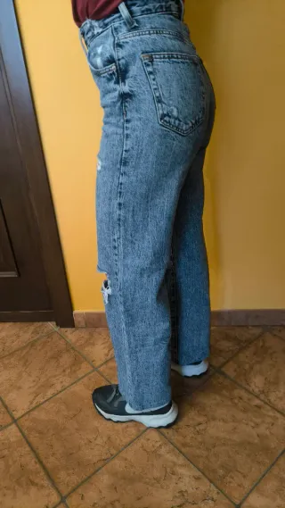 Jeans vita alta donna strappati