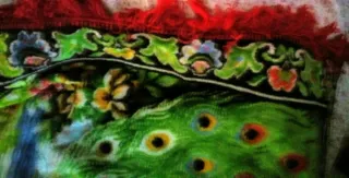 Tappeto in velluto con pavoni