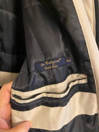 Chaqueta impermeable forrada beige