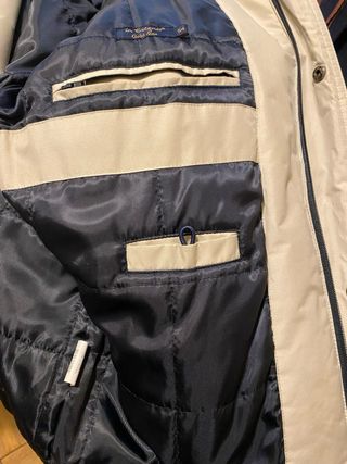 Chaqueta impermeable forrada beige