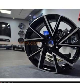 Juego de 4 Llantas 18 R-Look Style VW036