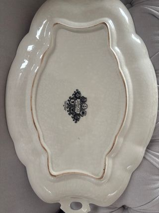 Fuente ovalada La Cartuja de Sevilla verde