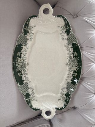 Fuente ovalada La Cartuja de Sevilla verde