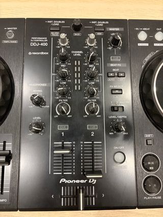 Controlador DJ Pioneer DDJ-400 Negro