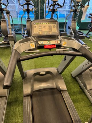 Cinta de correr profesional Matrix