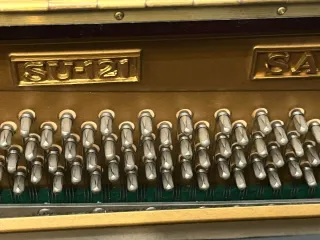 Piano Samick SU-121 poco usado. Escucho ofertas.