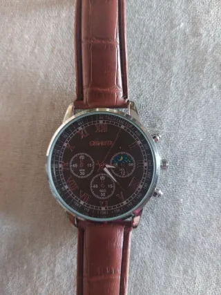SAN VALENTÍN.SIN ESTRENAR.Reloj Geneva y 3 Pulsera