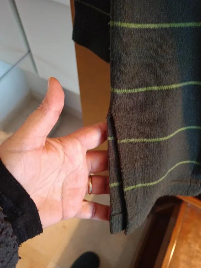 Jersey verde talla XL.